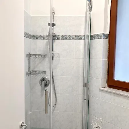 Welcome Riviera -torre D'avorio 126 Mq Piu'terrazzo25 Mq - Totalmente Rinnovato- 250 M Dal Centro - Parcheggio A Pagamento 20 Euro Al Giorno Da Prenotare In Anticipo Salvo Dispo -parking At 20 Euro Per Day To Be Booked In Advance If Avai Appartement *