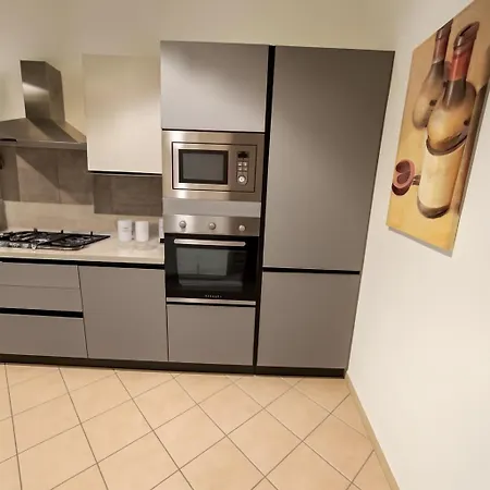 Welcome Riviera -torre D'avorio 126 Mq Piu'terrazzo25 Mq - Totalmente Rinnovato- 250 M Dal Centro - Parcheggio A Pagamento 20 Euro Al Giorno Da Prenotare In Anticipo Salvo Dispo -parking At 20 Euro Per Day To Be Booked In Advance If Avai