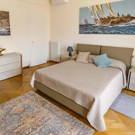Welcome Riviera -torre D'avorio 126 Mq Piu'terrazzo25 Mq - Totalmente Rinnovato- 250 M Dal Centro - Parcheggio A Pagamento 20 Euro Al Giorno Da Prenotare In Anticipo Salvo Dispo -parking At 20 Euro Per Day To Be Booked In Advance If Avai