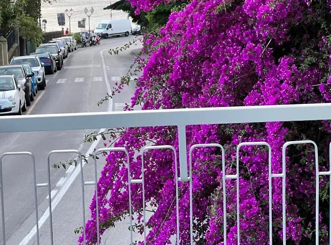 Welcome Riviera -torre D'avorio 126 Mq Piu'terrazzo25 Mq - Totalmente Rinnovato- 250 M Dal Centro - Parcheggio A Pagamento 15 Euro Al Giorno Da Prenotare In Anticipo Salvo Dispo -parking At 15 Euro Per Day To Be Booked In Advance If Avai Lejlighed *