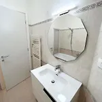 Welcome Riviera -torre D'avorio 126 Mq Piu'terrazzo25 Mq - Totalmente Rinnovato- 250 M Dal Centro - Parcheggio A Pagamento 15 Euro Al Giorno Da Prenotare In Anticipo Salvo Dispo -parking At 15 Euro Per Day To Be Booked In Advance If Avai Apartamento Rapallo