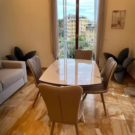 Welcome Riviera -torre D'avorio 126 Mq Piu'terrazzo25 Mq - Totalmente Rinnovato- 250 M Dal Centro - Parcheggio A Pagamento 15 Euro Al Giorno Da Prenotare In Anticipo Salvo Dispo -parking At 15 Euro Per Day To Be Booked In Advance If Avai Rapallo