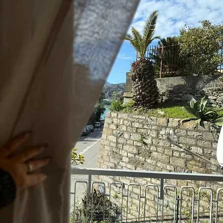 Welcome Riviera -torre D'avorio 126 Mq Piu'terrazzo25 Mq - Totalmente Rinnovato- 250 M Dal Centro - Parcheggio A Pagamento 15 Euro Al Giorno Da Prenotare In Anticipo Salvo Dispo -parking At 15 Euro Per Day To Be Booked In Advance If Avai Апартаменты Рапалло