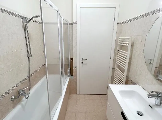 Welcome Riviera -torre D'avorio 126 Mq Piu'terrazzo25 Mq - Totalmente Rinnovato- 250 M Dal Centro - Parcheggio A Pagamento 15 Euro Al Giorno Da Prenotare In Anticipo Salvo Dispo -parking At 15 Euro Per Day To Be Booked In Advance If Avai *