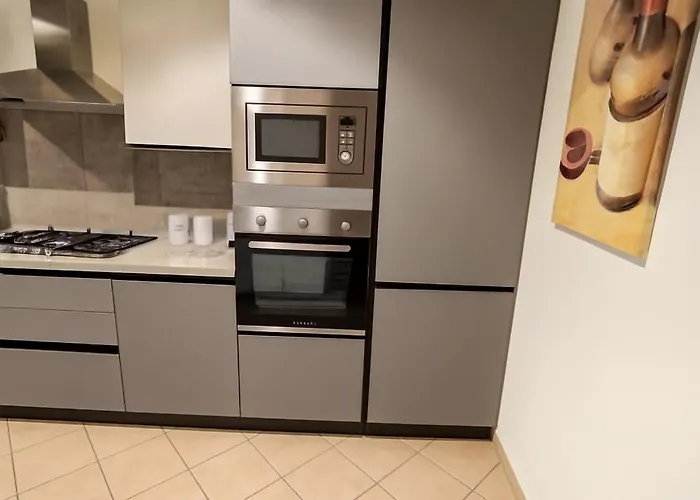 Welcome Riviera -torre D'avorio 126 Mq Piu'terrazzo25 Mq - Totalmente Rinnovato- 250 M Dal Centro - Parcheggio A Pagamento 15 Euro Al Giorno Da Prenotare In Anticipo Salvo Dispo -parking At 15 Euro Per Day To Be Booked In Advance If Avai