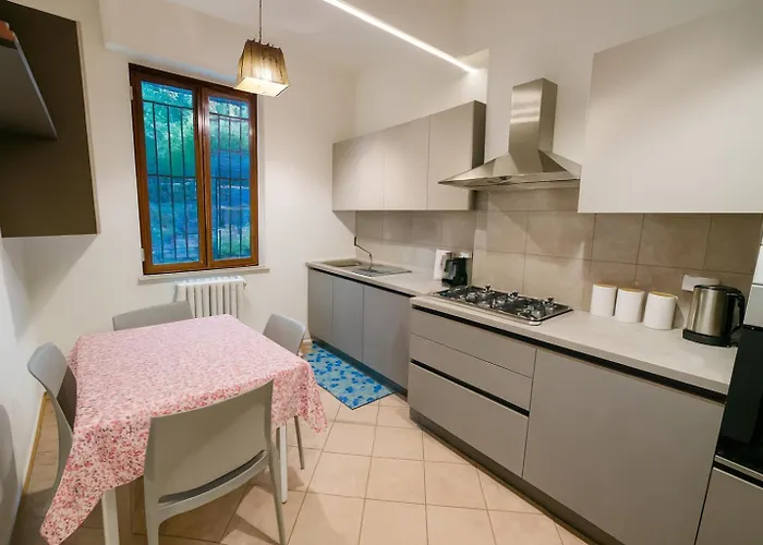 Апартаменты Welcome Riviera -torre D'avorio 126 Mq Piu'terrazzo25 Mq - Totalmente Rinnovato- 250 M Dal Centro - Parcheggio A Pagamento 15 Euro Al Giorno Da Prenotare In Anticipo Salvo Dispo -parking At 15 Euro Per Day To Be Booked In Advance If Avai Рапалло