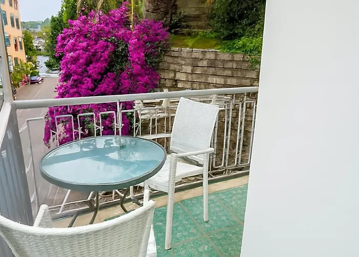 Welcome Riviera -torre D'avorio 126 Mq Piu'terrazzo25 Mq - Totalmente Rinnovato- 250 M Dal Centro - Parcheggio A Pagamento 15 Euro Al Giorno Da Prenotare In Anticipo Salvo Dispo -parking At 15 Euro Per Day To Be Booked In Advance If Avai *